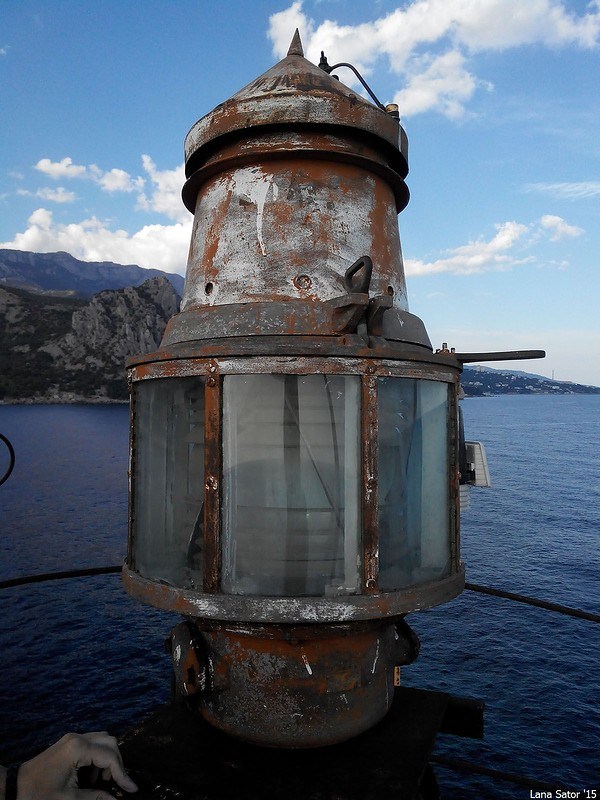 Katsivel / Oceanografic Research Platform light - lamp
Keywords: Crimea;Black sea;Offshore;Lamp;Russia