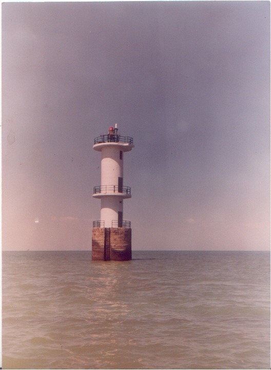 Gulf of Kutch / Bural Reef lighthouse
Keywords: Offshore;Gulf of Kutch;India