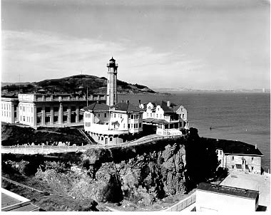 California / Alcatraz lighthouse (2)
Photo from [url=http://www.uscg.mil/history/weblightships/LightshipIndex.asp]US Coast Guard site[/url]
Keywords: Alcatraz;San Francisco;United States;California;Pacific ocean;Historic
