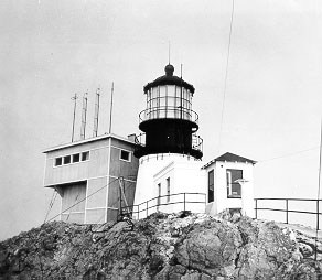 California / Farallon island lighthouse
Photo from [url=http://www.uscg.mil/history/weblightships/LightshipIndex.asp]US Coast Guard site[/url]
Keywords: United States;Pacific ocean;Historic;California