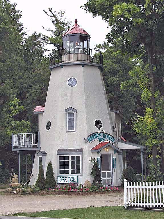 Wisconsin / Gills Rock / The Harbor Light Inn
Author of the photo: [url=https://www.flickr.com/photos/21475135@N05/]Karl Agre[/url]
  
Keywords: Wisconsin;Faux;United States