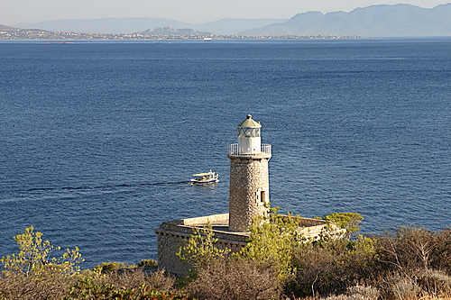 Salamina / Koghi lighthouse
AKA Kokhi, Kónkhi, Salamina 
Source of the photo: [url=http://www.faroi.com/]Lighthouses of Greece[/url]

Keywords: Salamina;Greece;Aegean sea