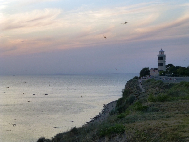 Anapa lighthouse
Source: [url=http://shturman-tof.ru/Morskay/mayki/mayki_01.htm]Sturman TOF[/url]
Keywords: Russia;Black sea;Anapa;Sunset