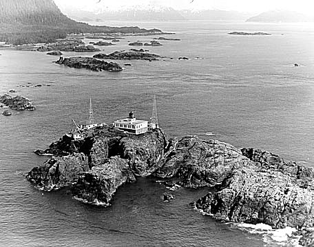 Alaska / Cape Spencer lighthouse
Photo from [url=http://www.uscg.mil/history/weblighthouses/LHAK.asp]US Coast Guard site[/url]
Keywords: Alaska;United States;Historic