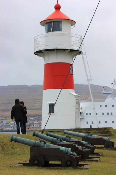 Tórshavn / Skansin Lighthouse
Author of the photo: yojick
Keywords: Faroe Islands;Atlantic ocean;Torshavn