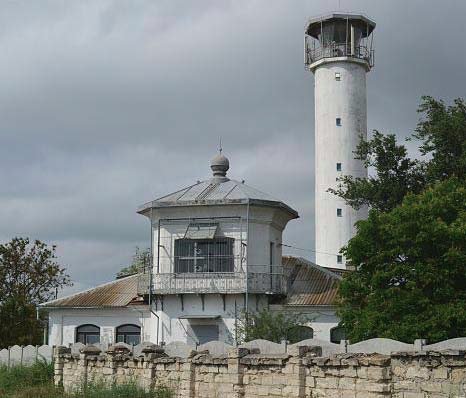 Kamysh Burunskiy Front range lighthouse
Lower tower is old lighthouse 
Keywords: Kerch strait;Crimea;Russia
