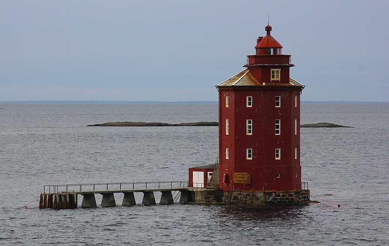 Kjeungskjaer lighthouse
Keywords: Bjugnfjord;Norway;Norwegian sea;Offshore