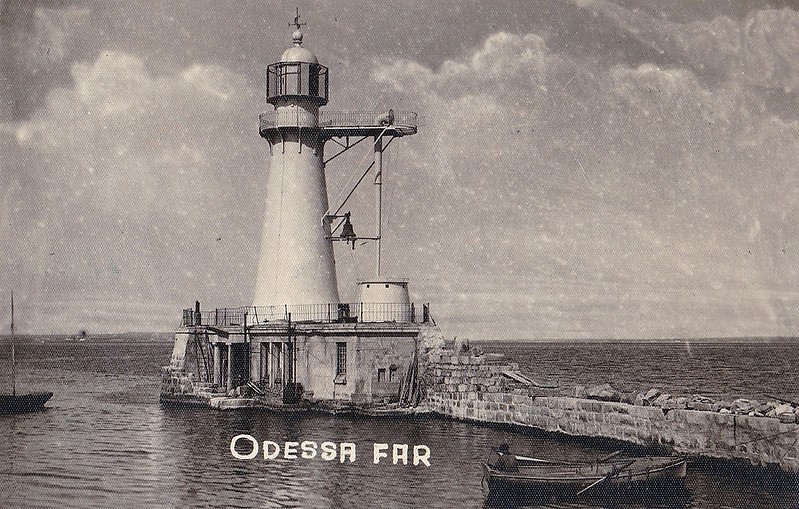 Odessa / Old Vorontsov Lighthouse (1888)
Old postcard
This lighthouse was built in 1888 in the place of old (1845), destroyed in 1941 during Odessa battle. See new lighthouse in this gallery (1954)
From the collection of Michel Forand
Keywords: Black sea;Odessa;Ukraine;Historic