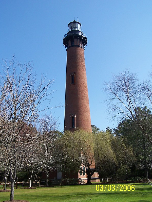 North Carolina / Corolla / Currituck Beach lighthouse
Author of the photo: [url=https://www.flickr.com/photos/bobindrums/]Robert English[/url]
Keywords: North Carolina;Atlantic ocean;United States;Corolla