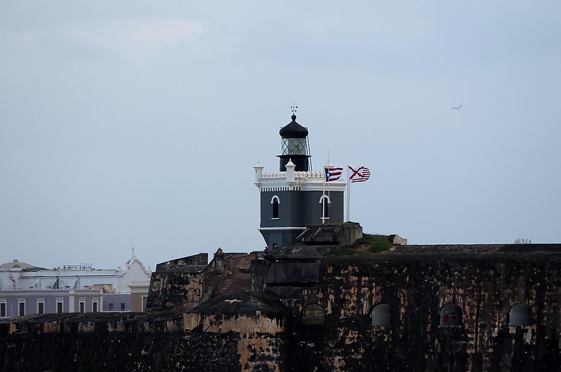 SAN JUAN - Punta del Morro Lighthouse
Author of the photo: [url=https://www.flickr.com/photos/bobindrums/]Robert English[/url]
Keywords: Puerto Rico;San Juan;Caribbean sea