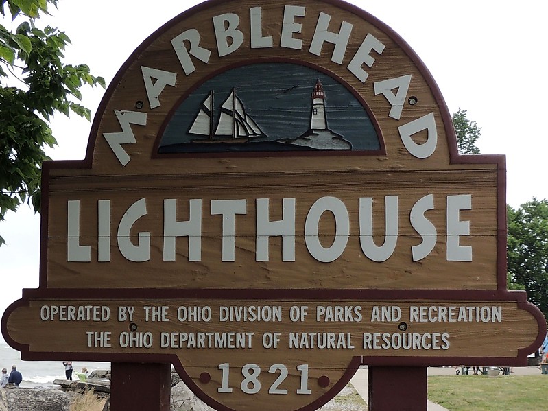 Ohio / Marblehead lighthouse - plate
Author of the photo: [url=https://www.flickr.com/photos/bobindrums/]Robert English[/url]
Keywords: Lake Erie;Marblehead;United States;Ohio;Plate
