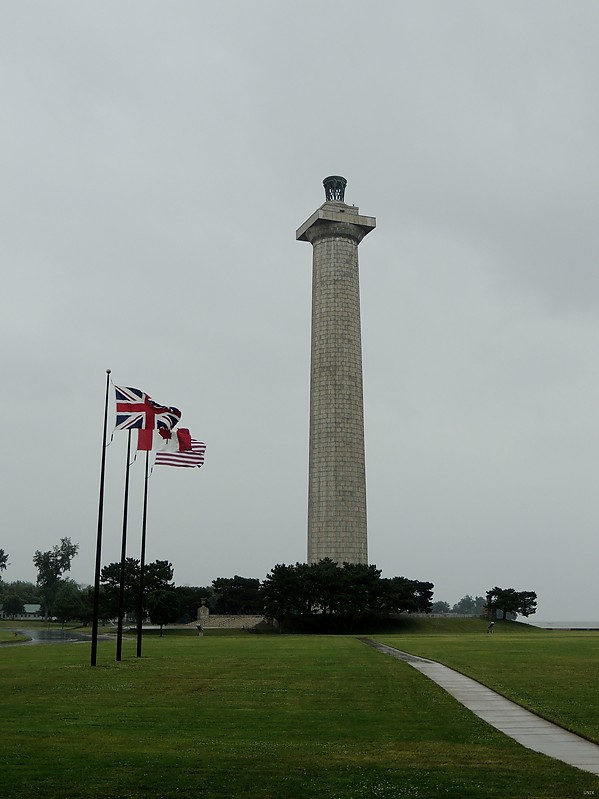 Ohio / Perry Memorial Monument light
Author of the photo: [url=https://www.flickr.com/photos/bobindrums/]Robert English[/url]
Keywords: Lake Erie;Ohio;United States