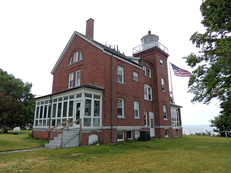 Ohio / South Bass Island old lighthouse 
Author of the photo: [url=https://www.flickr.com/photos/bobindrums/]Robert English[/url]
Keywords: Lake Erie;Ohio;United States