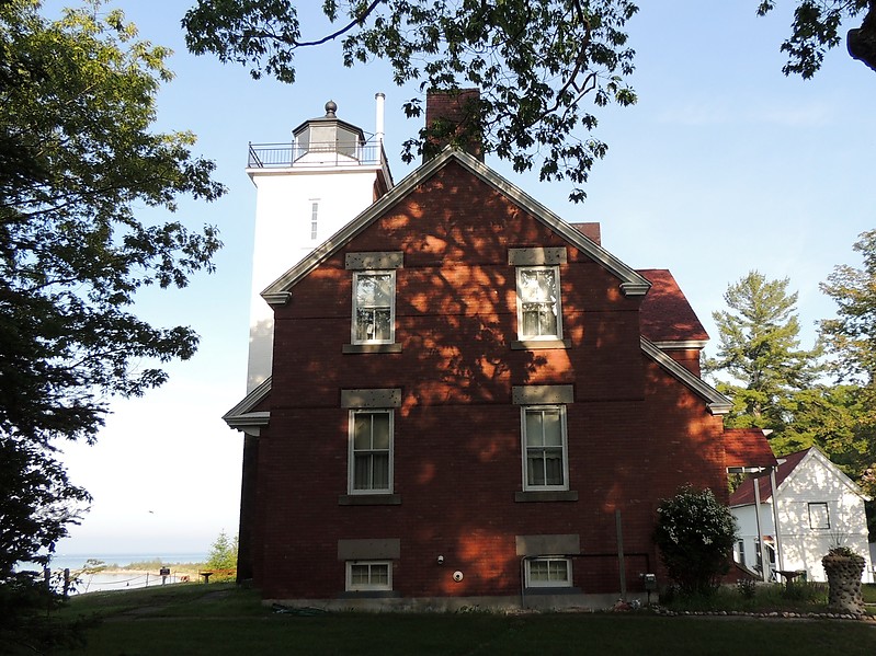 Michigan / Forty Mile Point lighthouse
Author of the photo: [url=https://www.flickr.com/photos/bobindrums/]Robert English[/url]
Keywords: Michigan;Lake Huron;United States
