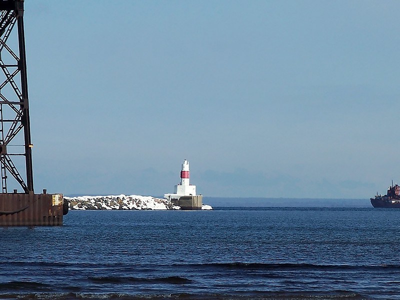 Michigan / Presque Isle Harbor Breakwater light
Permission granted by [url=http://flickr.com/rburdick27]Rod[/url]
[url=http://www.shipspotting.com/gallery/photo.php?lid=1300162]Original photo[/url]
Keywords: Michigan;United States;Marquette;Lake Superior