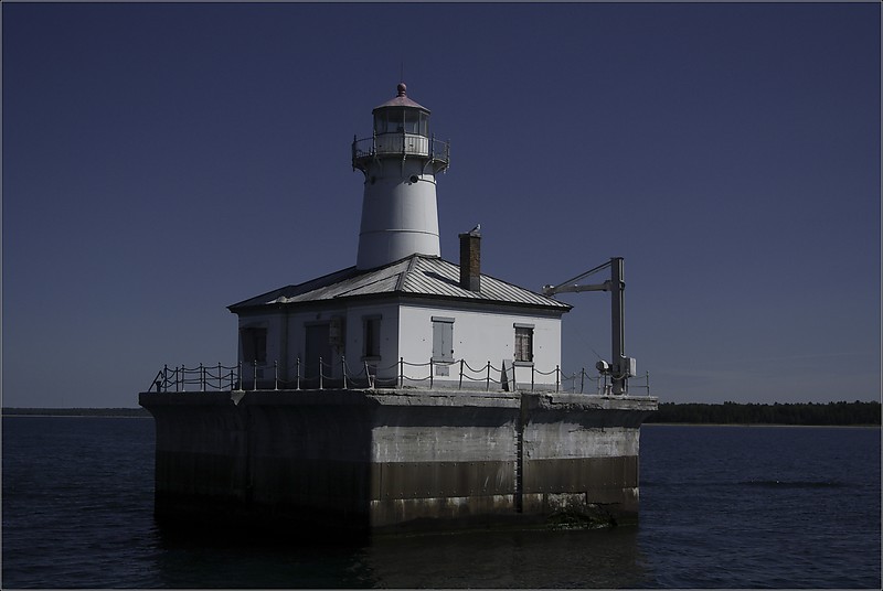 Michigan / Fourteen Foot Shoal lighthouse
Author of the photo: [url=https://www.flickr.com/photos/jowo/]Joel Dinda[/url]
Keywords: Michigan;Lake Huron;United States;Offshore