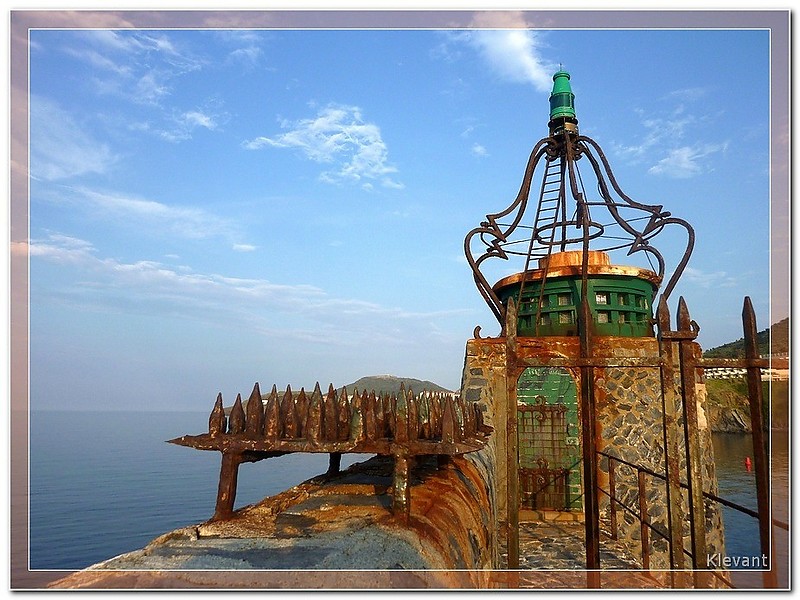 Collioure lighthouse
Photo by: [url=http://mirplanet.narod.ru/]Vladimir Neverov[/url]
Keywords: Collioure;France;Golfe du Lion;Mediterranean sea