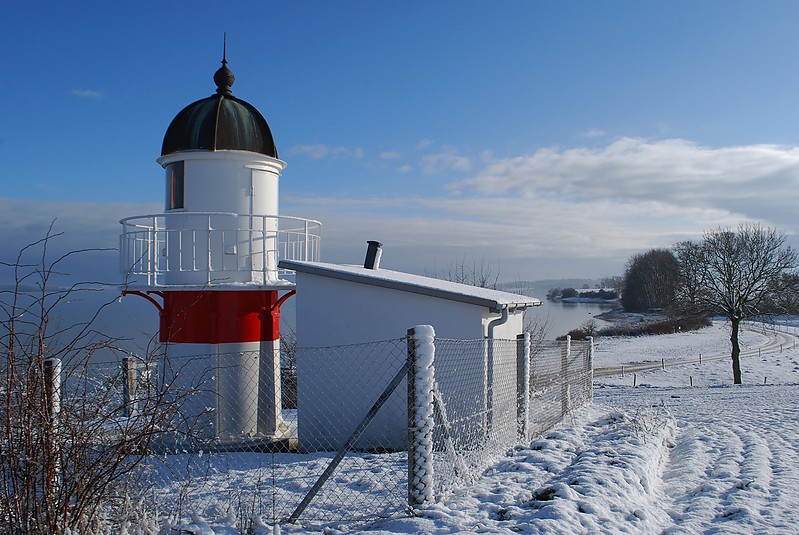 Als / Ballebro lighthouse
Author of the photo: [url=http://www.flickr.com/photos/14716771@N05/]Erik Christensen[/url]
Keywords: Als;Denmark;Little Belt;Winter