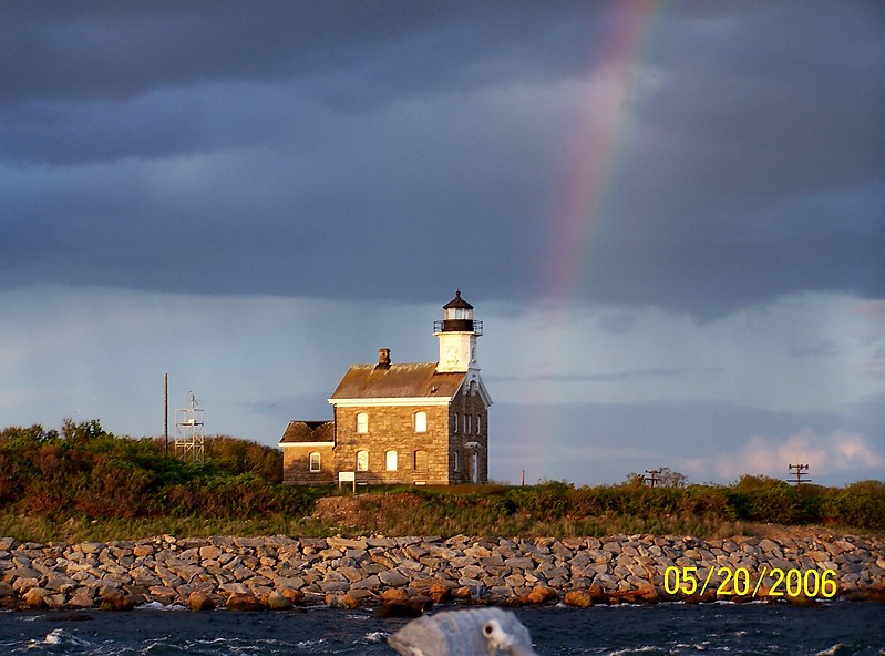 New York / Plum Island lighthouse
AKA Plum Gut
Author of the photo: [url=https://www.flickr.com/photos/bobindrums/]Robert English[/url]
Keywords: New York;United States;Plum Gut