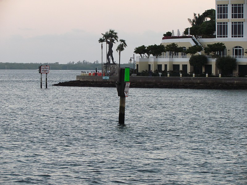 Florida / Miami / Intracoastal Waterway / Miami River Channel Daybeacon 1
Keywords: Miami;Florida;United States;Offshore;Atlantic ocean