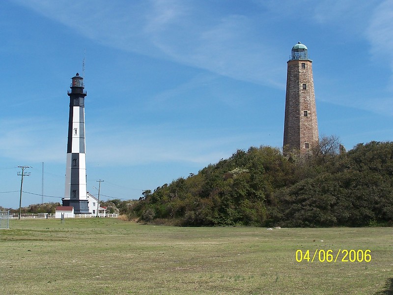 Virginia / Cape Henry new (left) and old (right) lighthouses
Author of the photo: [url=https://www.flickr.com/photos/bobindrums/]Robert English[/url]
Keywords: United States;Virginia;Atlantic ocean