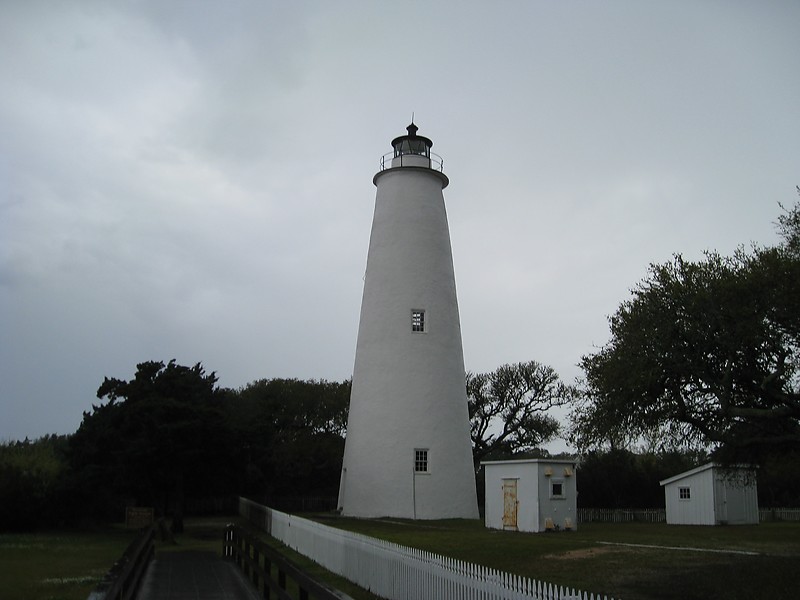 North Carolina / Ocracoke island lighthouse
Author of the photo: [url=http://www.flickr.com/photos/21953562@N07/]C. Hanchey[/url]
Keywords: North Carolina;Ocracoke;United States;Atlantic ocean
