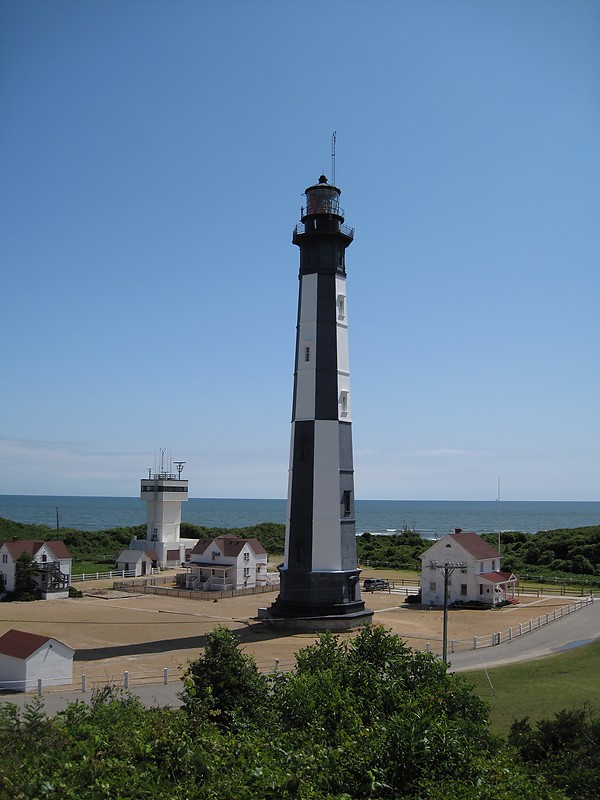 Virginia / Cape Henry (New) lighthouse
Author of the photo: [url=http://www.flickr.com/photos/21953562@N07/]C. Hanchey[/url]
Keywords: United States;Virginia;Atlantic ocean