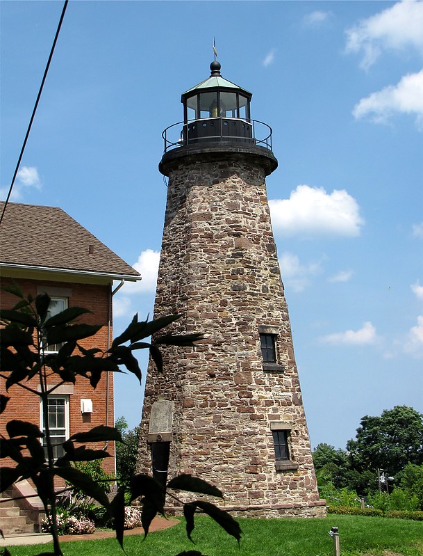 New York / Charlotte-Genesee lighthouse
Author of the photo: [url=https://www.flickr.com/photos/bobindrums/]Robert English[/url]
Keywords: New York;United States;Lake Ontario;Genesee