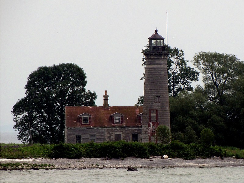 New York / Galloo Island lighthouse
Author of the photo: [url=https://www.flickr.com/photos/bobindrums/]Robert English[/url]
Keywords: New York;Lake Ontario;United States