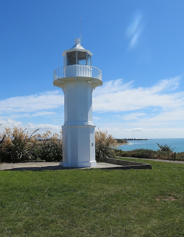 Tuhawaiki Point (Jack's Point) lighthouse
Author of the photo: [url=https://www.flickr.com/photos/21475135@N05/]Karl Agre[/url]
Keywords: New Zealand;South Island;Pacific ocean