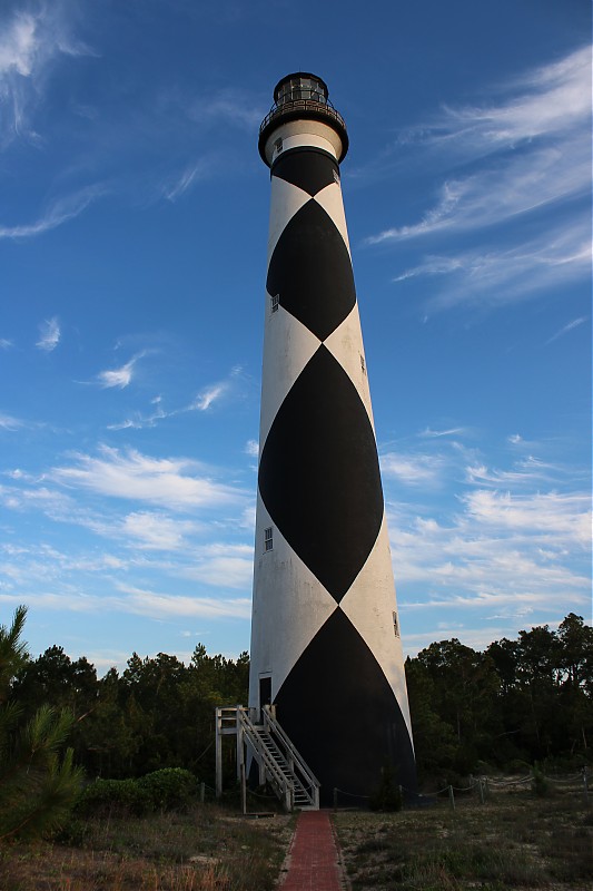 North Carolina / Cape Lookout lighthouse
Author of the photo: [url=https://www.flickr.com/photos/31291809@N05/]Will[/url]
Keywords: North Carolina;Atlantic ocean;United States