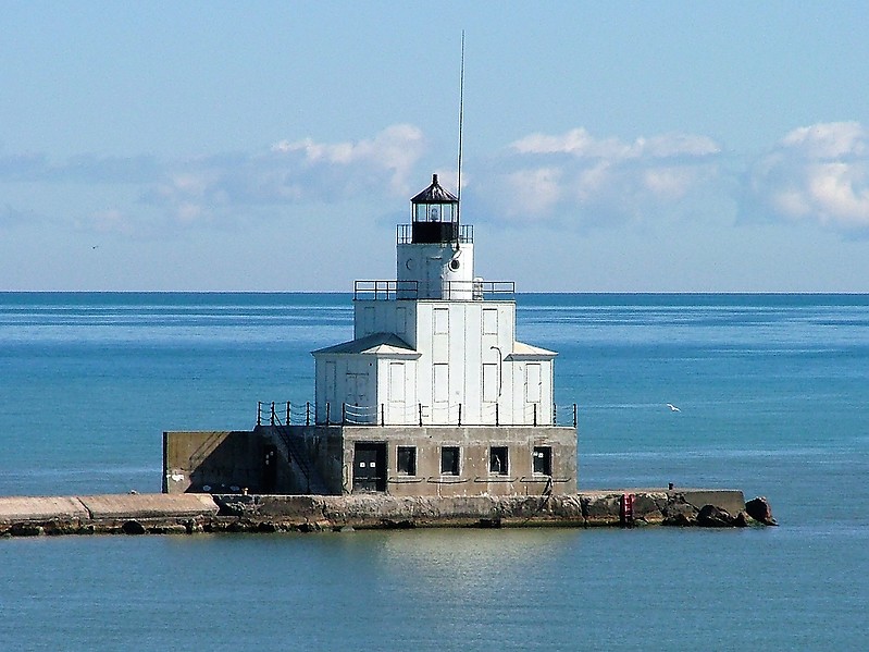 Wisconsin / Manitowoc Breakwater lighthouse
AKA Rockwell
Author of the photo: [url=https://www.flickr.com/photos/larrymyhre/]Larry Myhre[/url]
Keywords: Lake Michigan;Manitowoc;Sheboygan;United States;Wisconsin