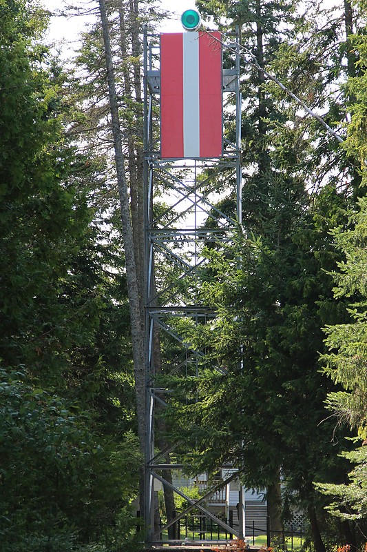 Michigan / Presque Isle New Range Rear light
Author of the photo: [url=http://www.flickr.com/photos/21953562@N07/]C. Hanchey[/url]
Keywords: Michigan;Lake Huron;United States