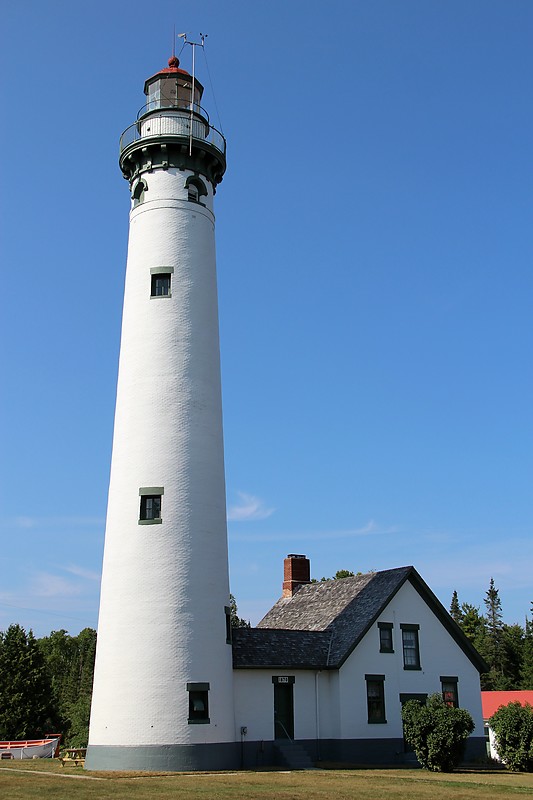 Michigan / New Presque Isle lighthouse
Author of the photo: [url=http://www.flickr.com/photos/21953562@N07/]C. Hanchey[/url]
Keywords: Michigan;Lake Huron;United States