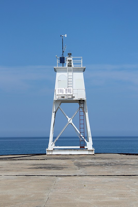 Michigan / Grand Marais Harbor of Refuge Outer light
Author of the photo: [url=http://www.flickr.com/photos/21953562@N07/]C. Hanchey[/url]
Keywords: Michigan;Lake Superior;United States