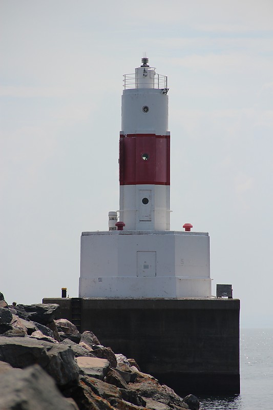 Michigan / Presque Isle Harbor Breakwater light
Author of the photo: [url=http://www.flickr.com/photos/21953562@N07/]C. Hanchey[/url]
Keywords: Michigan;United States;Marquette;Lake Superior