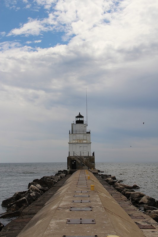 Wisconsin / Manitowoc Breakwater lighthouse
AKA Rockwell
Author of the photo: [url=http://www.flickr.com/photos/21953562@N07/]C. Hanchey[/url]
Keywords: Lake Michigan;Manitowoc;United States;Wisconsin