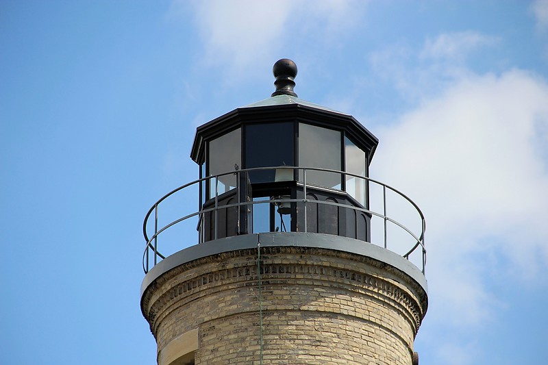Wisconsin / Kenosha / Southport lighthouse - lantern
Author of the photo: [url=http://www.flickr.com/photos/21953562@N07/]C. Hanchey[/url]
Keywords: Wisconsin;United States;Lake Michigan;Kenosha;Lantern