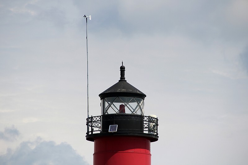 Wisconsin / Kenosha / North pier head lighthouse - lantern
Author of the photo: [url=http://www.flickr.com/photos/21953562@N07/]C. Hanchey[/url]
Keywords: Wisconsin;United States;Lake Michigan;Kenosha;Lantern