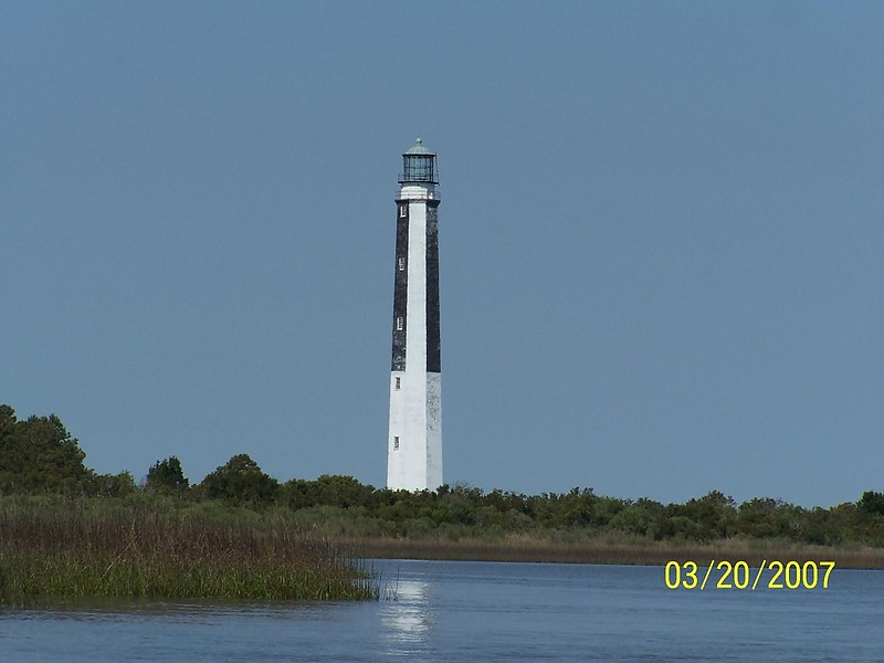 South Carolina /  Cape Romain (2) lighthouse
Author of the photo: [url=https://www.flickr.com/photos/bobindrums/]Robert English[/url]
Keywords: South Carolina;United States;Atlantic ocean