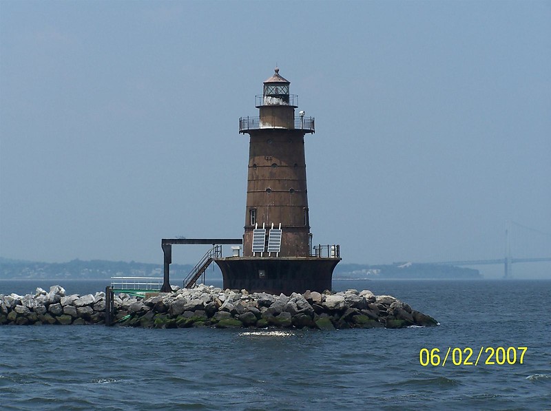 New York / West Bank lighthouse
AKA Staten Island Range Front
Author of the photo: [url=https://www.flickr.com/photos/bobindrums/]Robert English[/url]
Keywords: New York;United States;Offshore;Staten Island