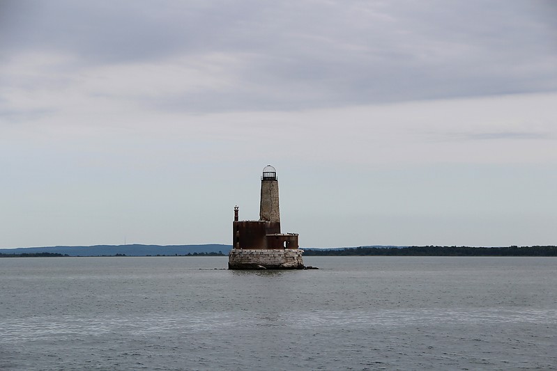 Michigan / Waugoshance shoal lighthouse
Author of the photo: [url=http://www.flickr.com/photos/21953562@N07/]C. Hanchey[/url]
Keywords: Michigan;Lake Michigan;United States;Offshore