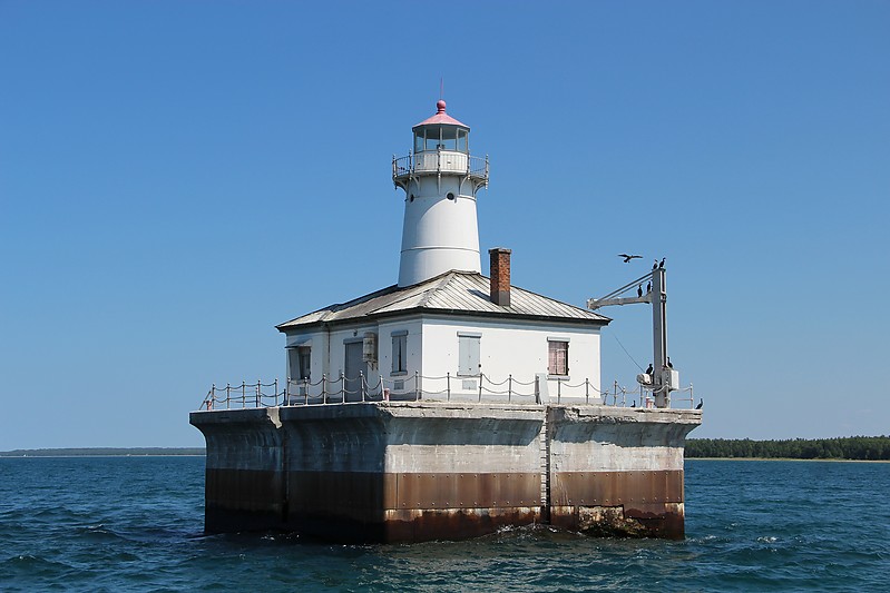 Michigan / Fourteen Foot Shoal lighthouse
Author of the photo: [url=http://www.flickr.com/photos/21953562@N07/]C. Hanchey[/url]
Keywords: Michigan;Lake Huron;United States;Offshore