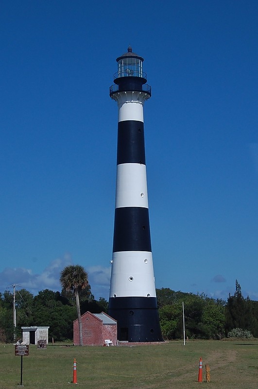 Florida /  Cape Canaveral lighthouse
Author of the photo: [url=https://www.flickr.com/photos/bobindrums/]Robert English[/url]
Keywords: Florida;Cape Canaveral;Atlantic ocean;United States