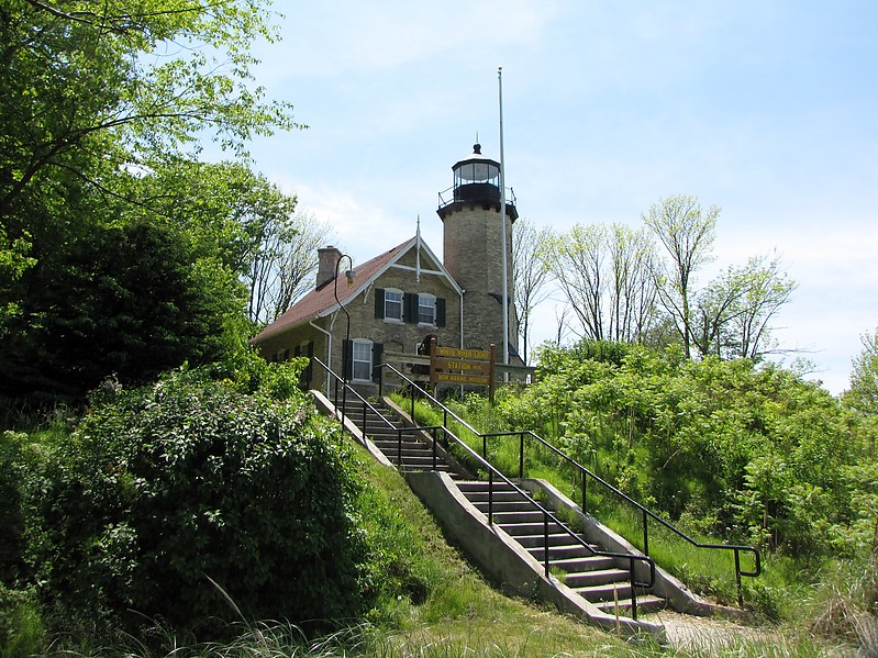 Michigan / White River lighthouse
Author of the photo: [url=https://www.flickr.com/photos/bobindrums/]Robert
English[/url]
Keywords: Michigan;Lake Michigan;United States