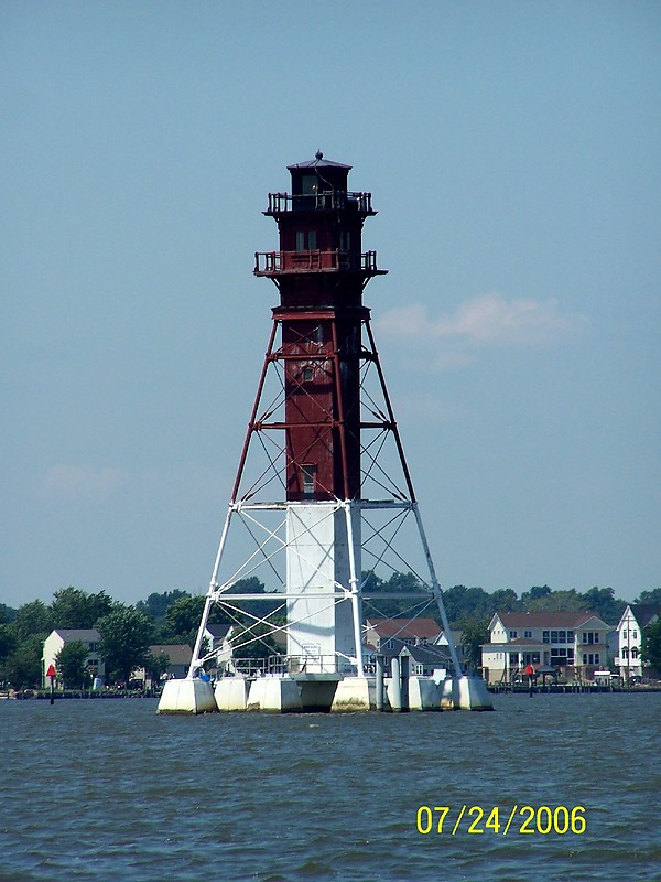 Maryland / Craighill Channel Lower Range Rear lighthouse
AKA Millers Island 
Author of the photo: [url=https://www.flickr.com/photos/bobindrums/]Robert English[/url]

Keywords: Baltimore;Chesapeake Bay;United States;Offshore