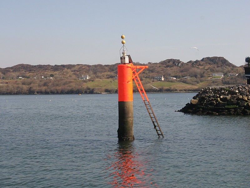 Ireland - Killybegs / Black Rock Beacon light - World of Lighthouses