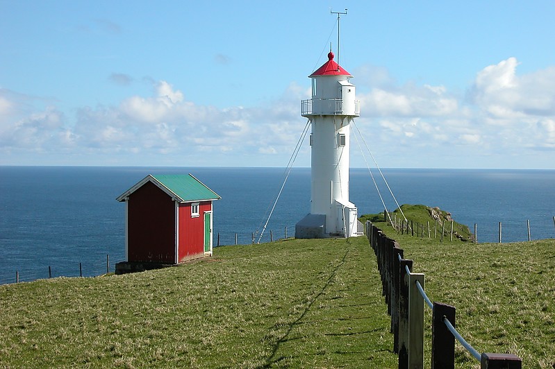 Akraberg lighthouse
Author of the photo: [url=http://www.flickr.com/photos/14716771@N05/]Erik Christensen[/url]
Keywords: Faroe Islands;Atlantic ocean
