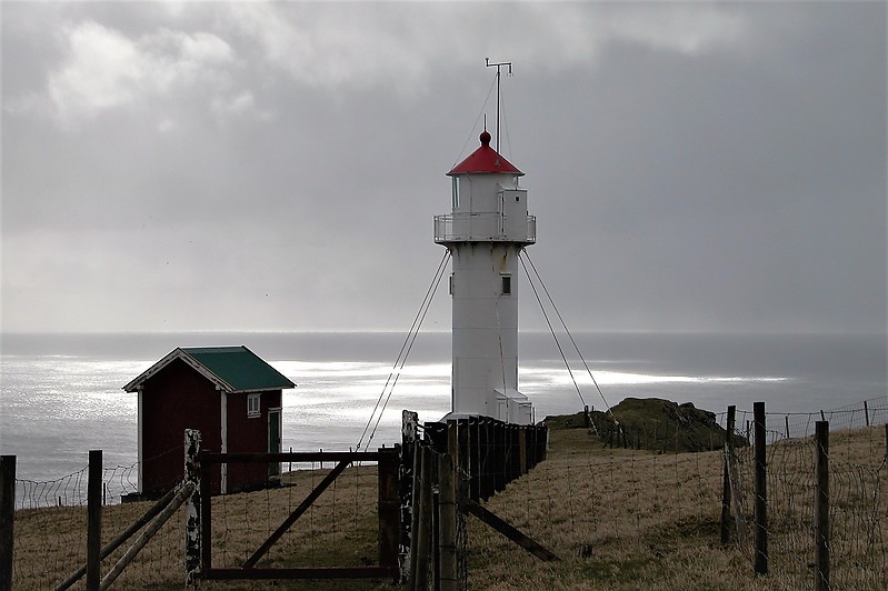 Akraberg lighthouse
Author of the photo: [url=http://www.flickr.com/photos/14716771@N05/]Erik Christensen[/url]
Keywords: Faroe Islands;Atlantic ocean