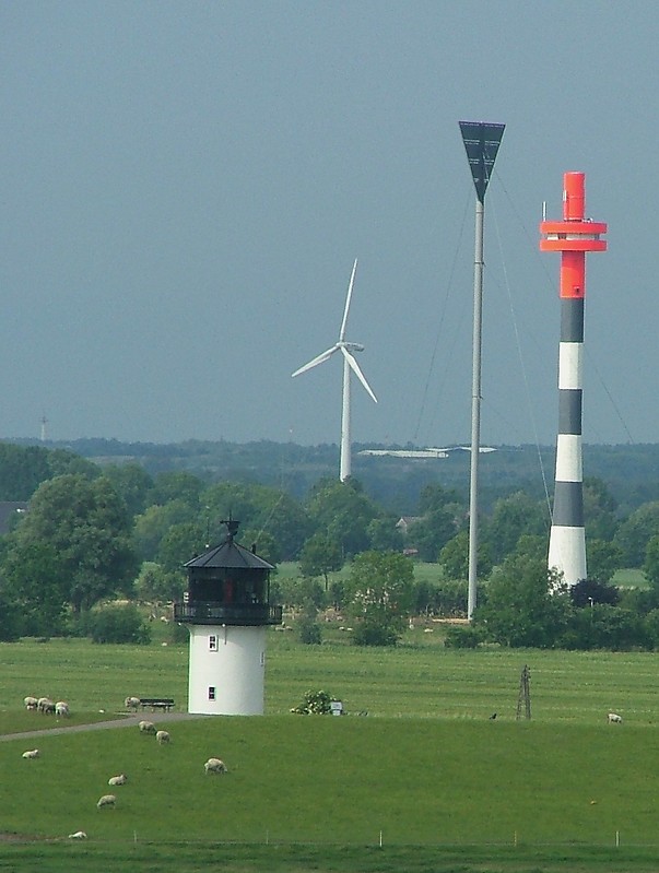 Altenbruch Rear New (high) and old (Dicke Berta - low) Lighthouses 
Author of the photo: [url=https://www.flickr.com/photos/larrymyhre/]Larry Myhre[/url]
Keywords: North sea;Germany;Elbe;Altenbruch